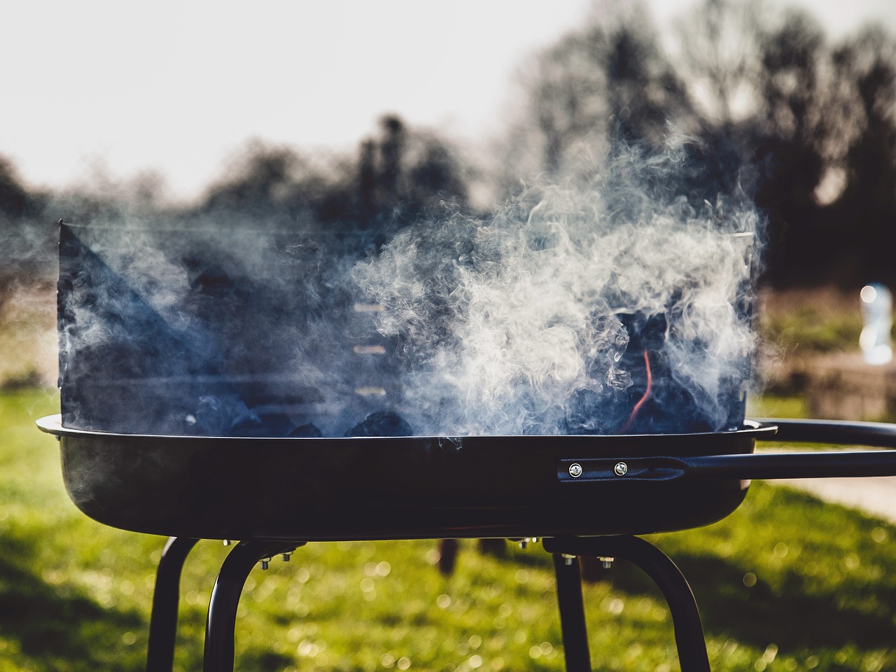Read more about the article How Far Does a Gas Grill Need to Be From the House?