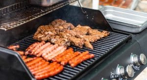 Read more about the article A Beginner’s Guide To Gas Grilling