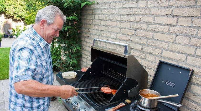 You are currently viewing 23 Easy Grilling Tips and Techniques for Beginners
