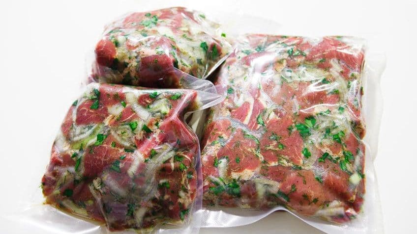 You are currently viewing How to Properly Marinate a Steak